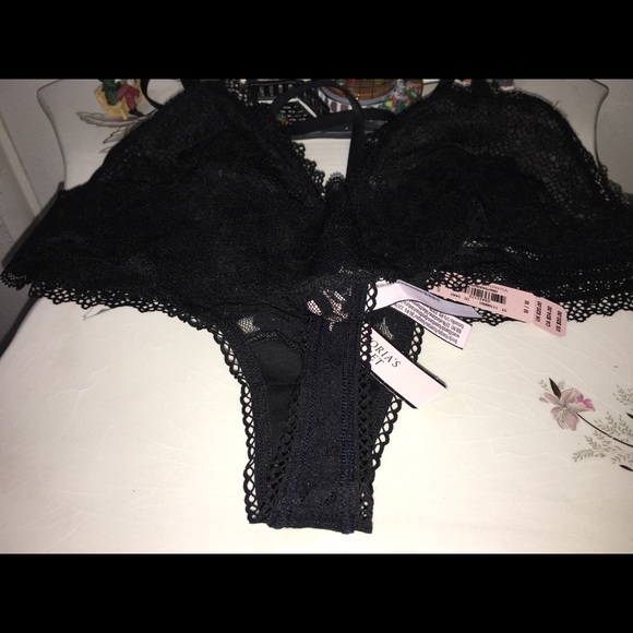 Victoria Secret Bralette Black M & Thong panty S - Picture 2 of 8